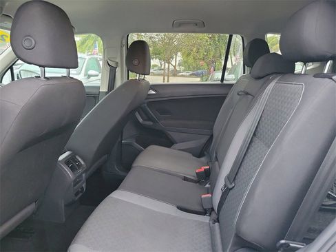 Certified 2021 Volkswagen Tiguan S image 7