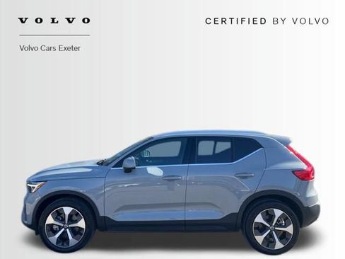 Certified 2025 Volvo XC40 B5 Plus image 3