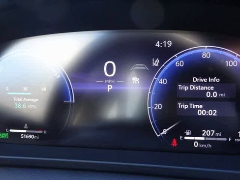 Used 2024 Toyota Crown XLE image 23