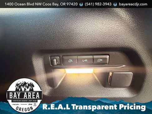 Used 2021 Ford Explorer Platinum w/ Equipment Group 601A AWD/4WD image 27