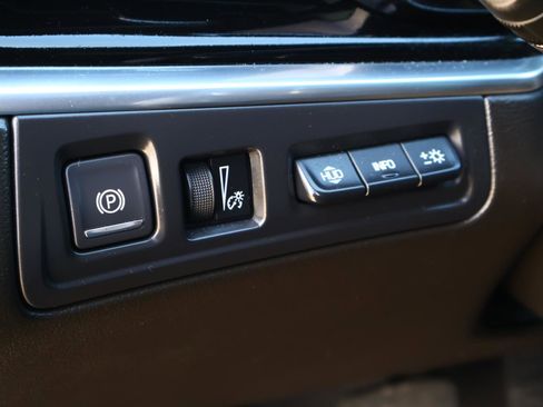 Used 2023 Cadillac XT6 Premium Luxury w/ Technology Package image 24