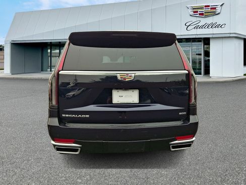 Certified 2024 Cadillac Escalade Premium Luxury AWD/4WD image 4