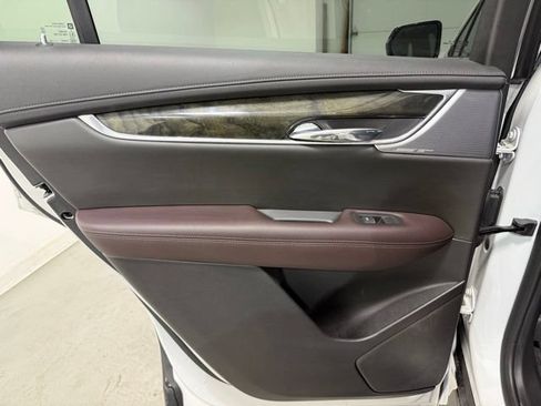 Used 2021 Cadillac XT6 Premium Luxury AWD/4WD image 24