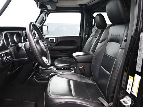 Used 2020 Jeep Wrangler Unlimited Sahara AWD/4WD image 7