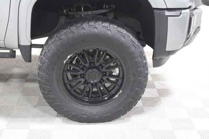 Used 2024 GMC Sierra 2500 Denali Ultimate AWD/4WD image 47