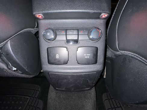 Used 2018 Ford Explorer Platinum AWD/4WD image 19