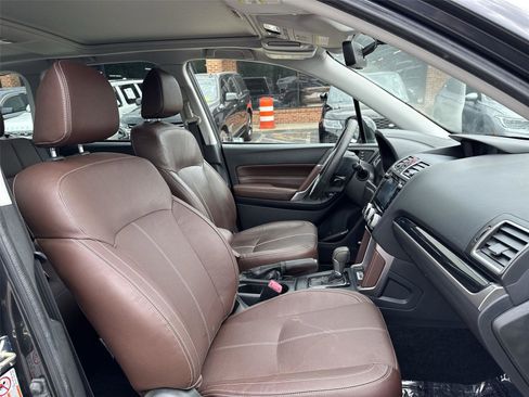 Used 2018 Subaru Forester 2.5i Touring w/ Popular Package #3B AWD/4WD image 24