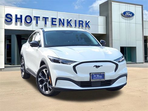 Certified 2025 Ford Mustang Mach-E Select image 1