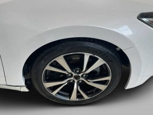 Used 2016 Nissan Maxima 3.5 SV FWD image 5