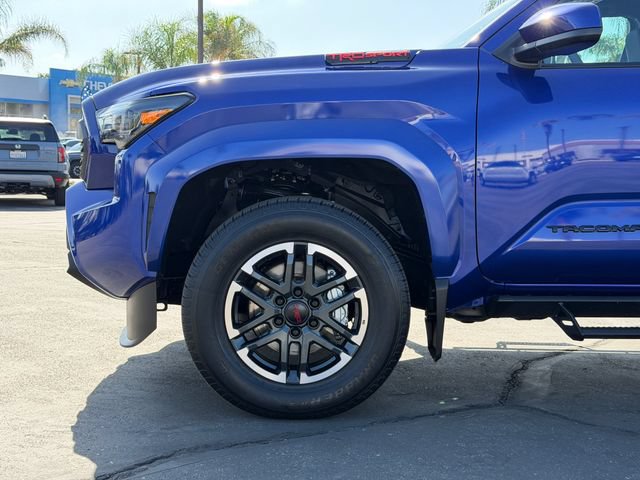 Used 2025 Toyota Tacoma TRD Sport AWD/4WD image 22