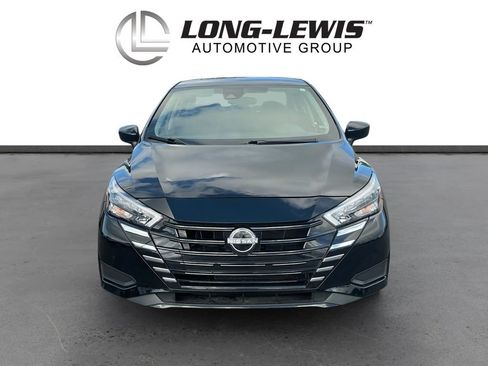Used 2025 Nissan Versa SV FWD image 11