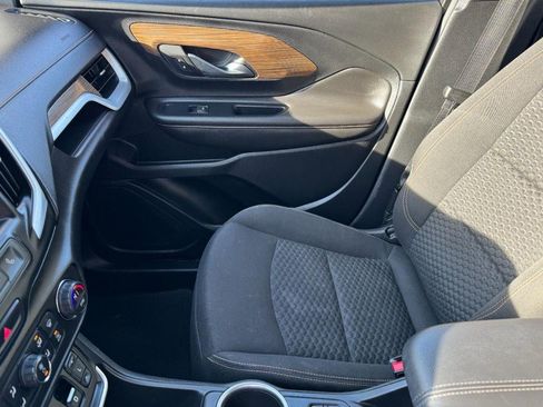 Used 2020 GMC Terrain SLE w/ Driver Convenience Package image 13
