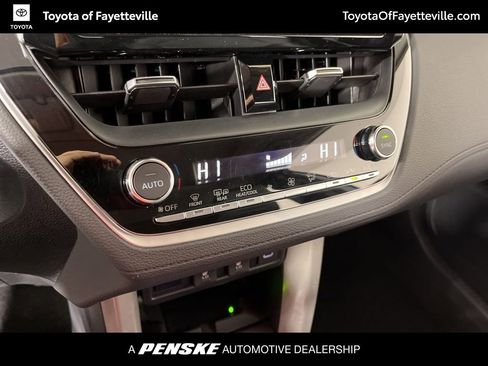 Certified 2024 Toyota Corolla Cross XLE w/ Convenience Package FWD image 31