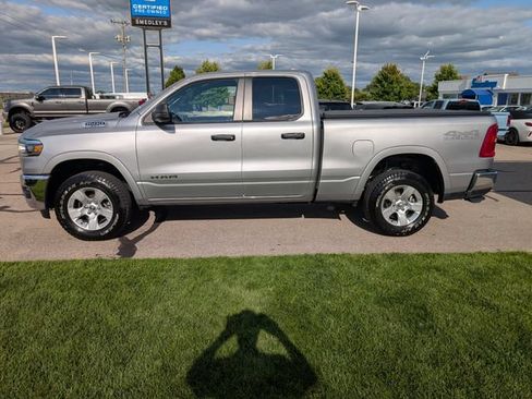 Used 2025 RAM 1500 Big Horn AWD/4WD image 8