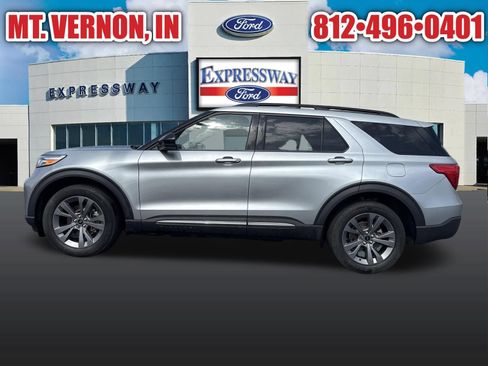 Used 2024 Ford Explorer XLT w/ Equipment Group 202A AWD/4WD image 6