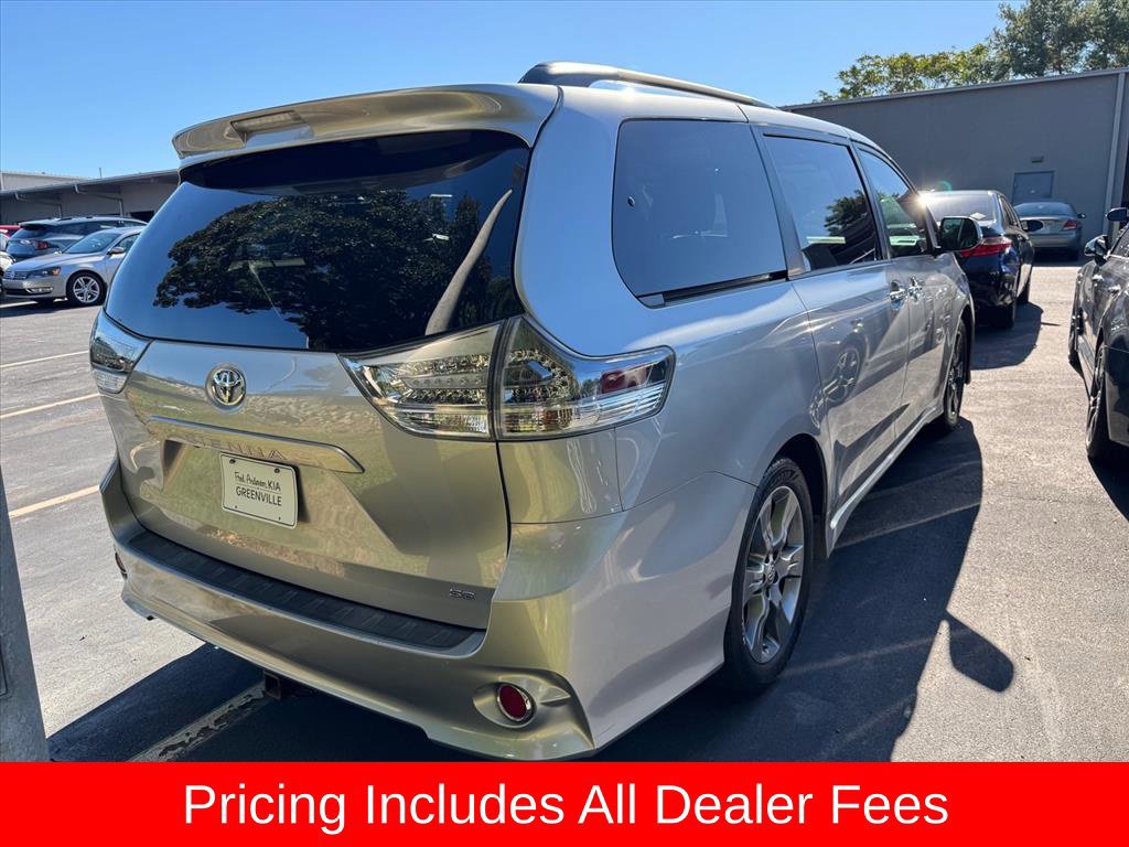 Used 2015 Toyota Sienna SE Premium FWD image 6