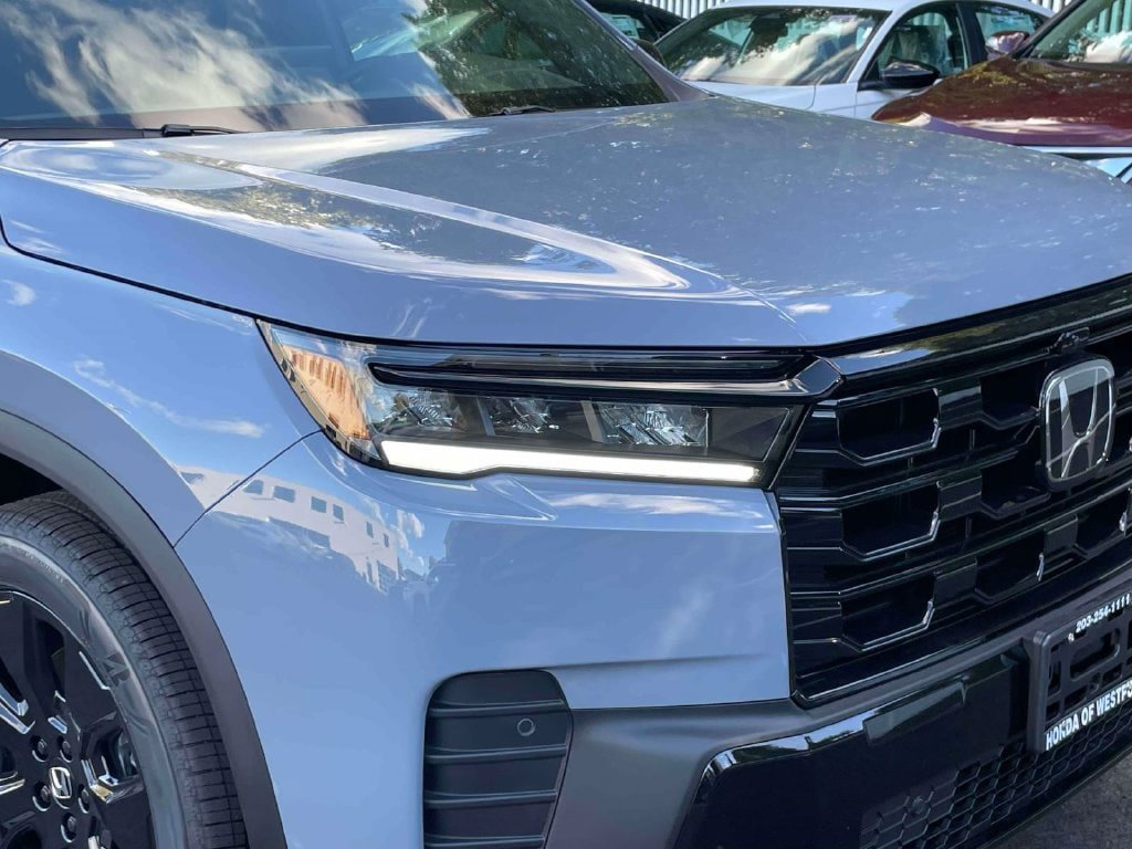New 2026 Honda Pilot Black Edition image 9