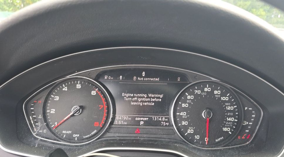 Used 2019 Audi A4 2.0T Premium w/ Convenience Package FWD image 5