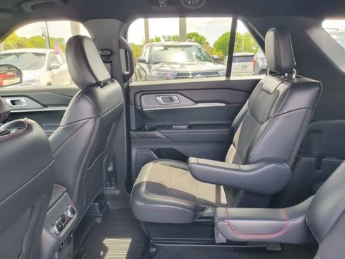 Used 2025 Ford Explorer ST RWD image 29