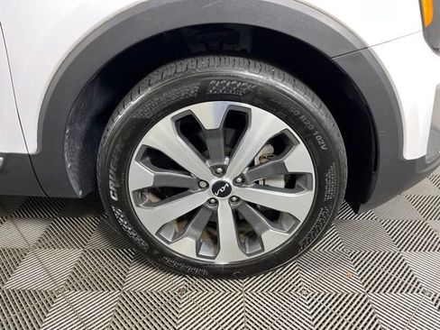 Used 2022 Kia Telluride S AWD/4WD image 11