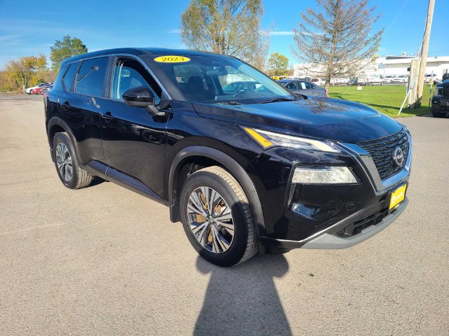 Used 2023 Nissan Rogue SV AWD/4WD image 4