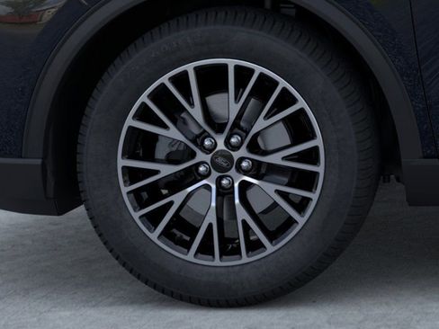 New 2025 Ford Escape SE w/ Class II Trailer Tow Package FWD image 19