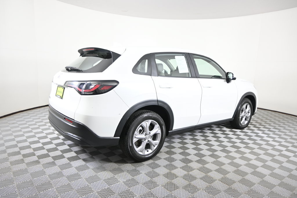 Used 2023 Honda HR-V LX image 6