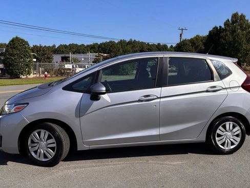 Used 2017 Honda Fit LX image 3