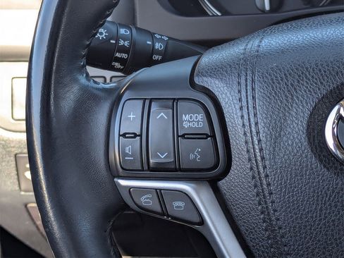 Used 2016 Toyota Highlander Limited image 27