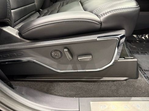 Used 2026 Ford F450 Platinum w/ FX4 Off-Road Package image 21