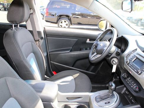 Used 2016 Kia Sportage LX AWD/4WD image 11