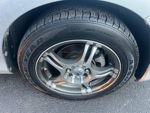 Used 2014 Toyota Yaris LE image 16