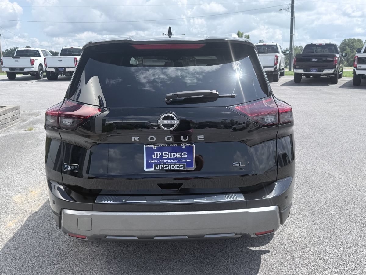 Used 2024 Nissan Rogue SL w/ SL Premium Package FWD image 6