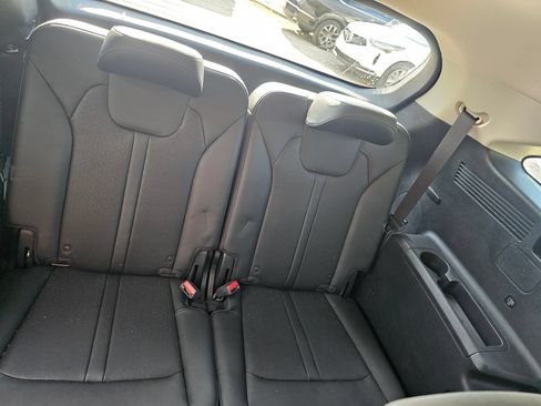 Used 2023 Kia Sorento S FWD image 10