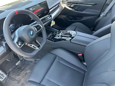 New 2026 BMW i5 w/ Executive Package AWD/4WD image 17