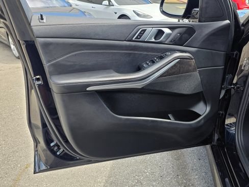 Used 2022 BMW X5 sDrive40i w/ M Sport Package RWD image 23