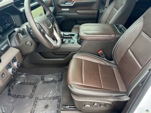 Used 2023 GMC Sierra 1500 Denali w/ Denali Reserve Package AWD/4WD image 12