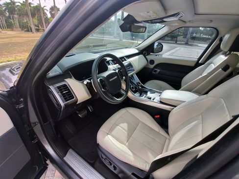 Used 2018 Land Rover Range Rover Sport Supercharged AWD/4WD image 5