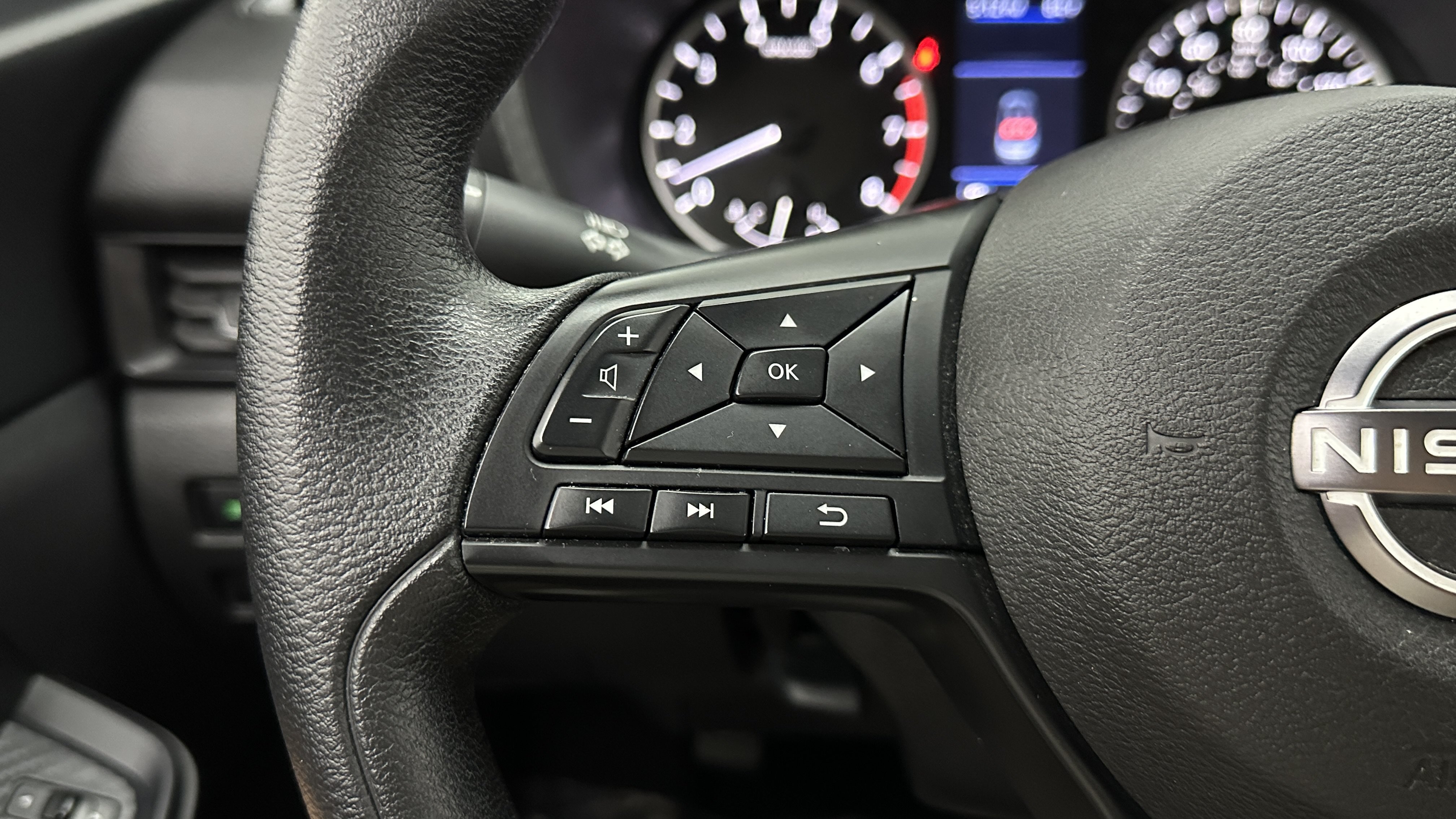 Used 2025 Nissan Sentra S w/ Trunk Package FWD image 23