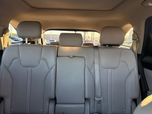 Used 2023 Kia Sorento S w/ Panoramic Sunroof Package FWD image 20