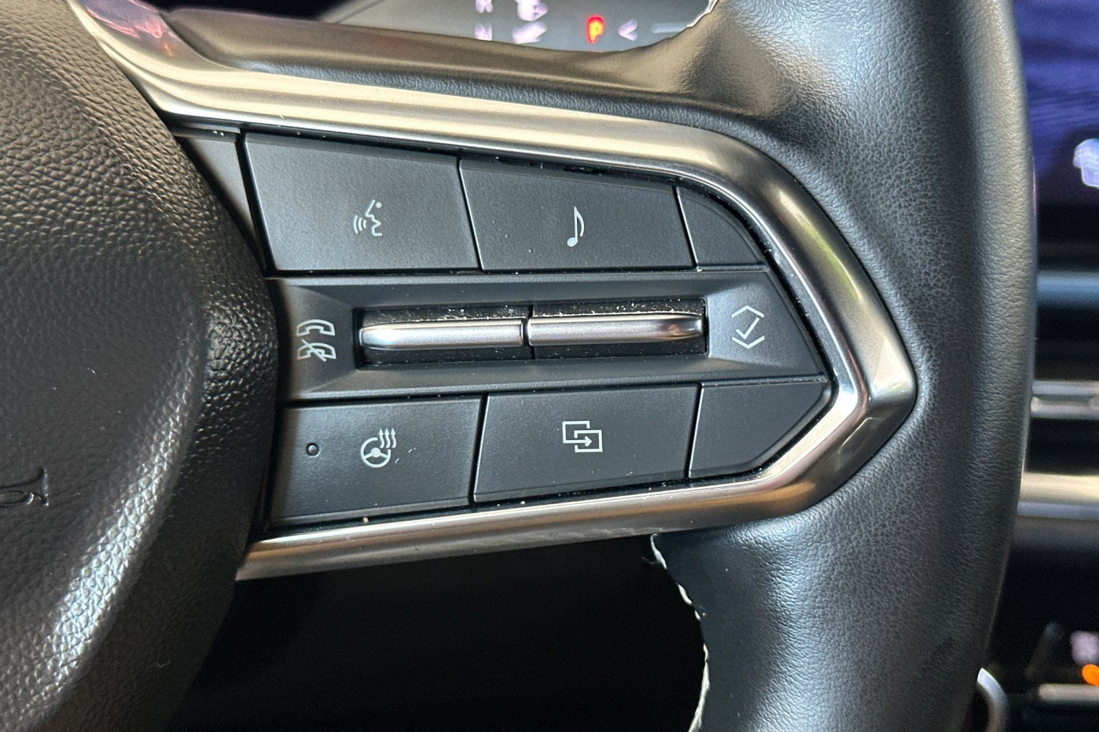 Used 2024 Chevrolet Equinox EV LT FWD image 37