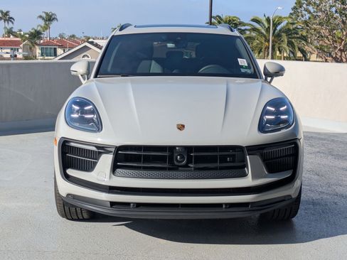 New 2025 Porsche Macan S image 6