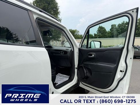 Used 2019 Jeep Renegade Altitude w/ Quick Order Package 2XM AWD/4WD image 16