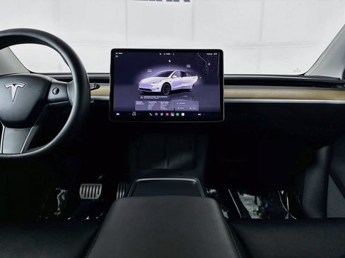 Used 2022 Tesla Model Y Performance AWD/4WD image 24