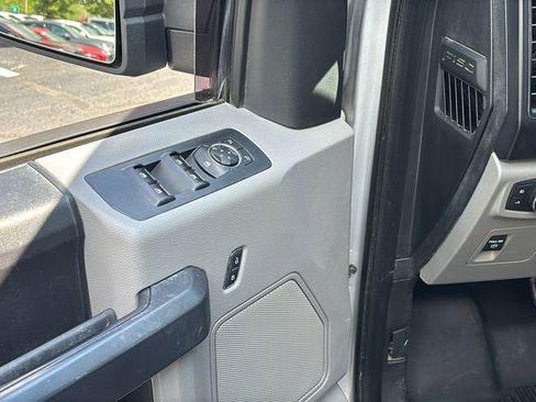Used 2017 Ford F150 XL w/ Equipment Group 101A Mid AWD/4WD image 14