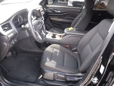 Used 2022 GMC Acadia SLE FWD image 11