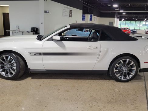 Used 2011 Ford Mustang GT Premium w/ Electronics Pkg RWD image 25