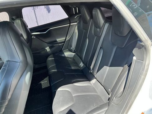Used 2016 Tesla Model S 90D image 18