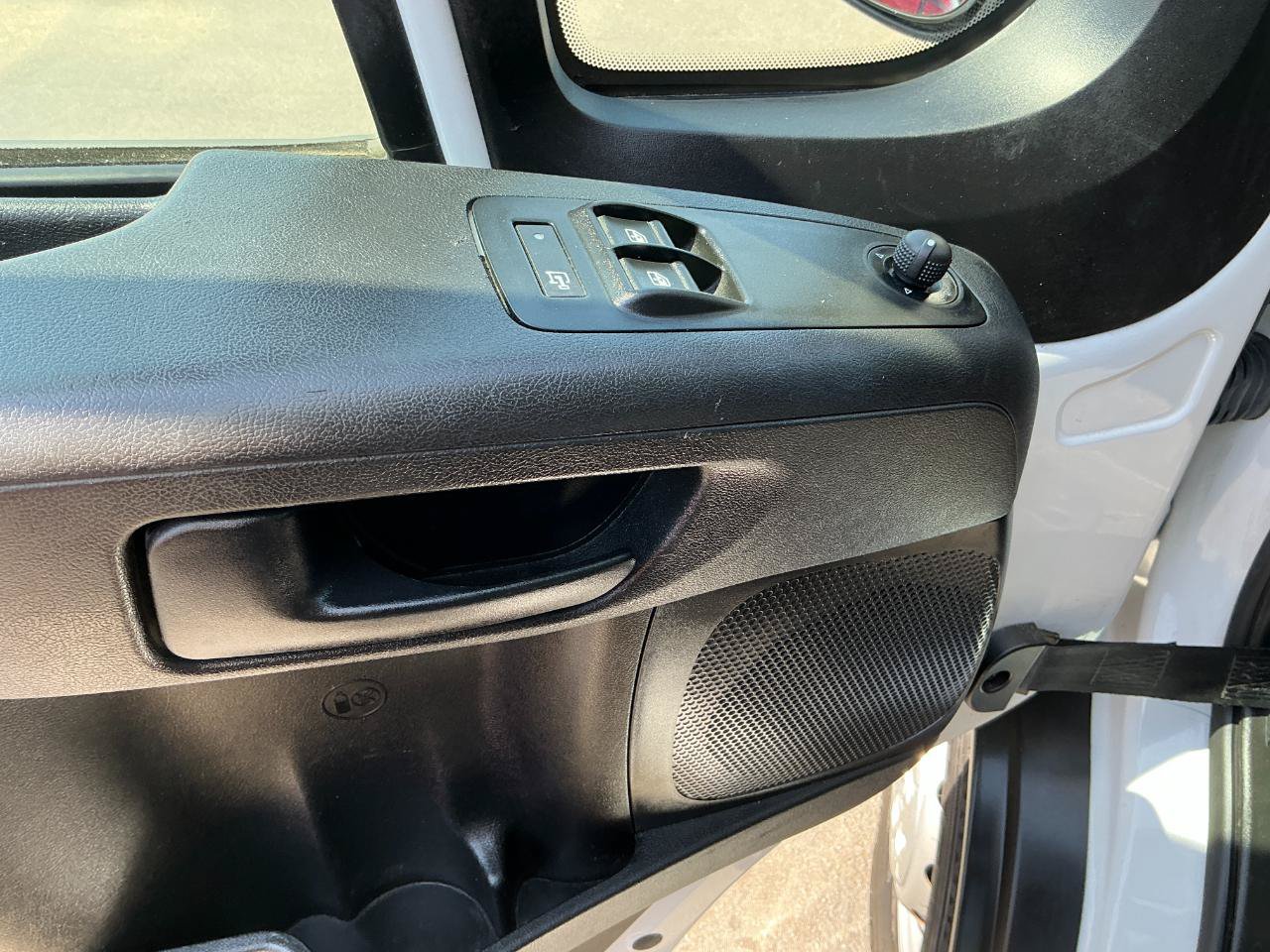 Used 2023 RAM ProMaster 2500 FWD image 10