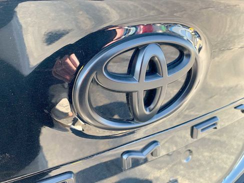 Used 2019 Toyota Camry SE w/ Convenience Package image 30